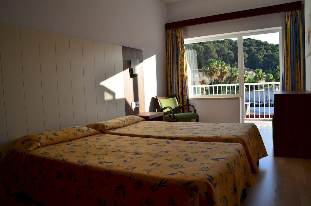 Hostal Neptuno Caces Zewnętrze zdjęcie